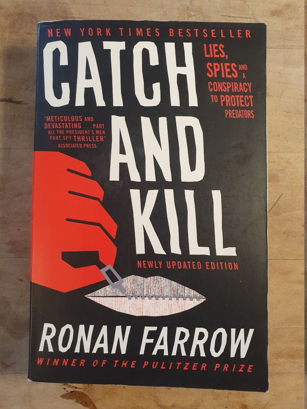 Libri: Catch And Kill Ronan Farrow Littlebrown – Usato da Zürich venduto da loosebone