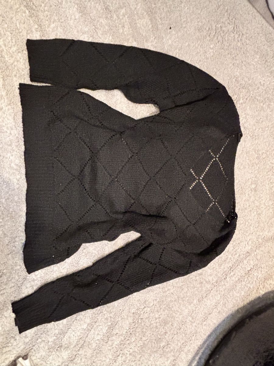 Top: Black diamond knit jumper size S fair condition – Nuovo (secondo la descrizione) da La Chaux-de-Fonds venduto da joa_jk5g