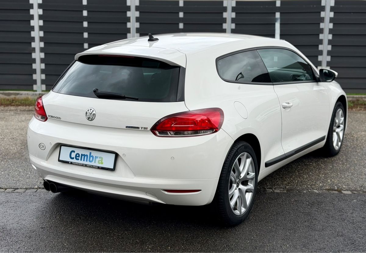 VW Autos: VW Scirocco 1.4 TSI weiss 2012  – D'occasion à Döttingen par jeny77 3