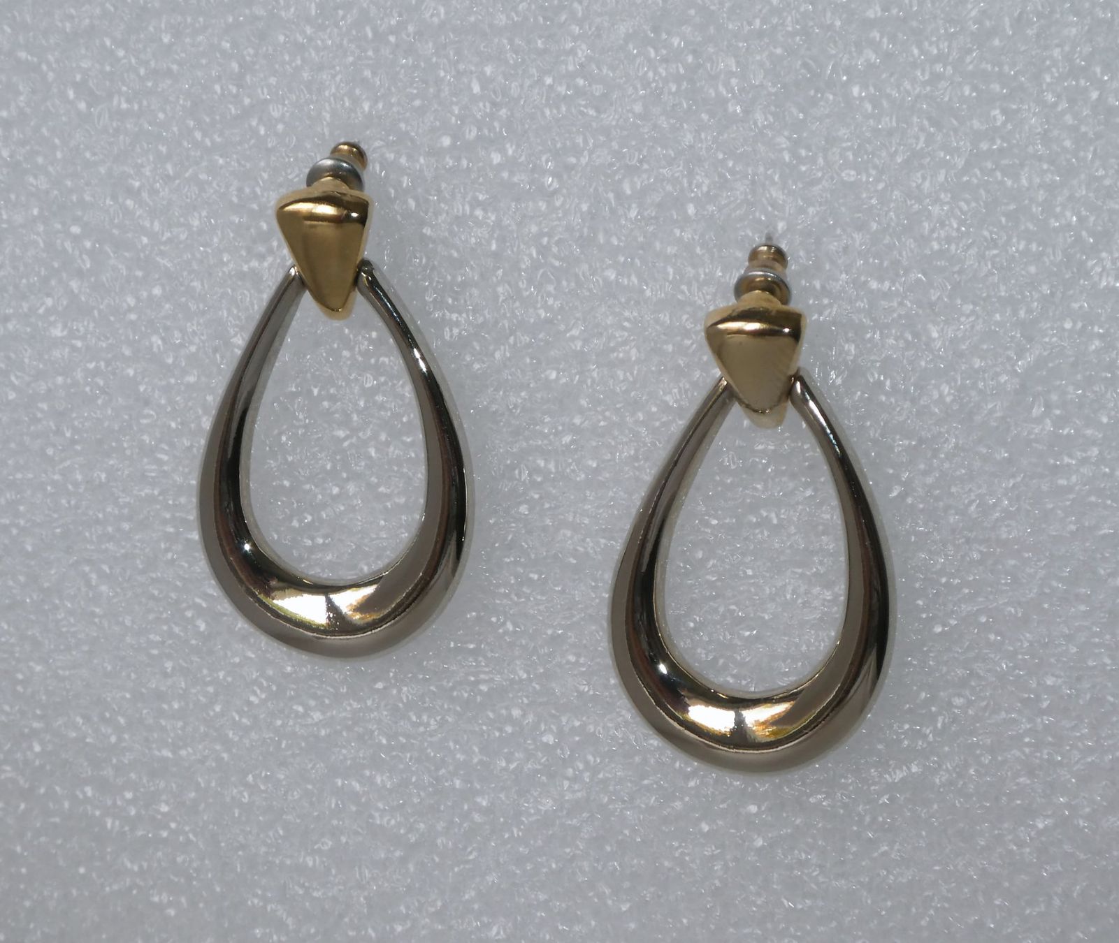 Orecchini pendenti & Orecchini a lobo: Ohrstecker Ohrringe Tropfen golden silbern – Usato da Frauenfeld venduto da dhour 4