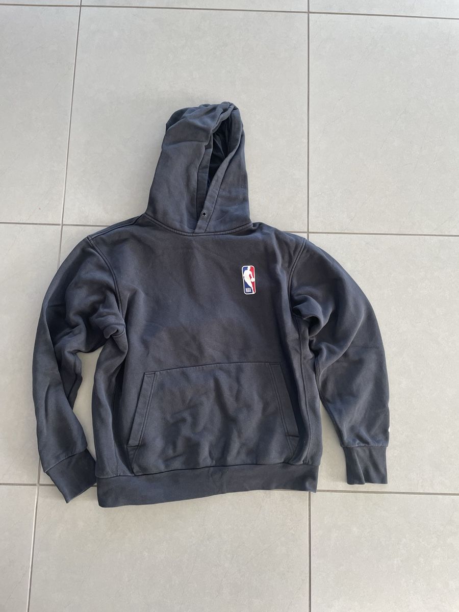 Pullover & Sweatshirts: Nike Pullover Grösse M – Gebraucht aus Niederuzwil von dariot07