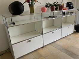 USM - étagère blanche sur trois niveaux