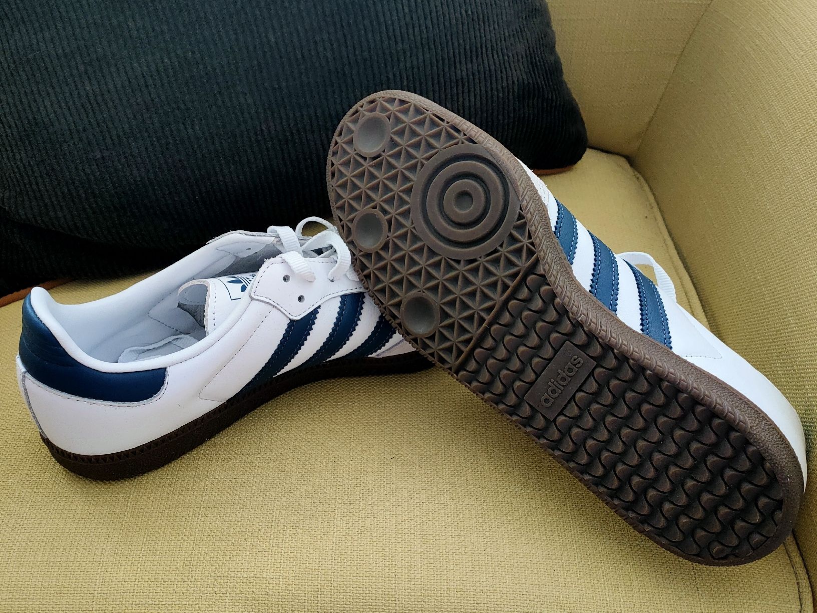 Adidas Damenschuhe: Adidas Samba - Grösse 42 – Neu (gemäss Beschreibung) aus Dübendorf von mar_ph6z 1