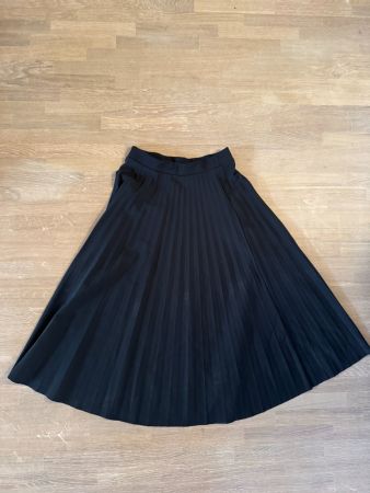 Jupe plissée noire AMISU taille 38