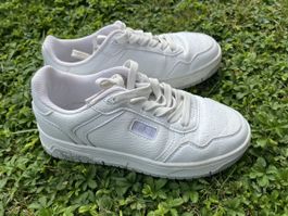 Bench Sneaker weiß – Gr. 33 (Top Zustand)