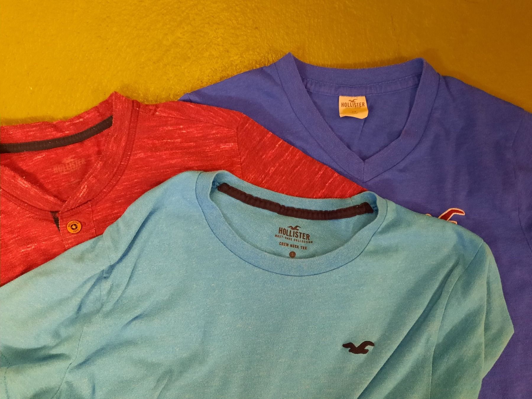 Hollister T-shirt: 3 Hollister T'shirts – Usato da Niederglatt ZH venduto da Bobsli 1