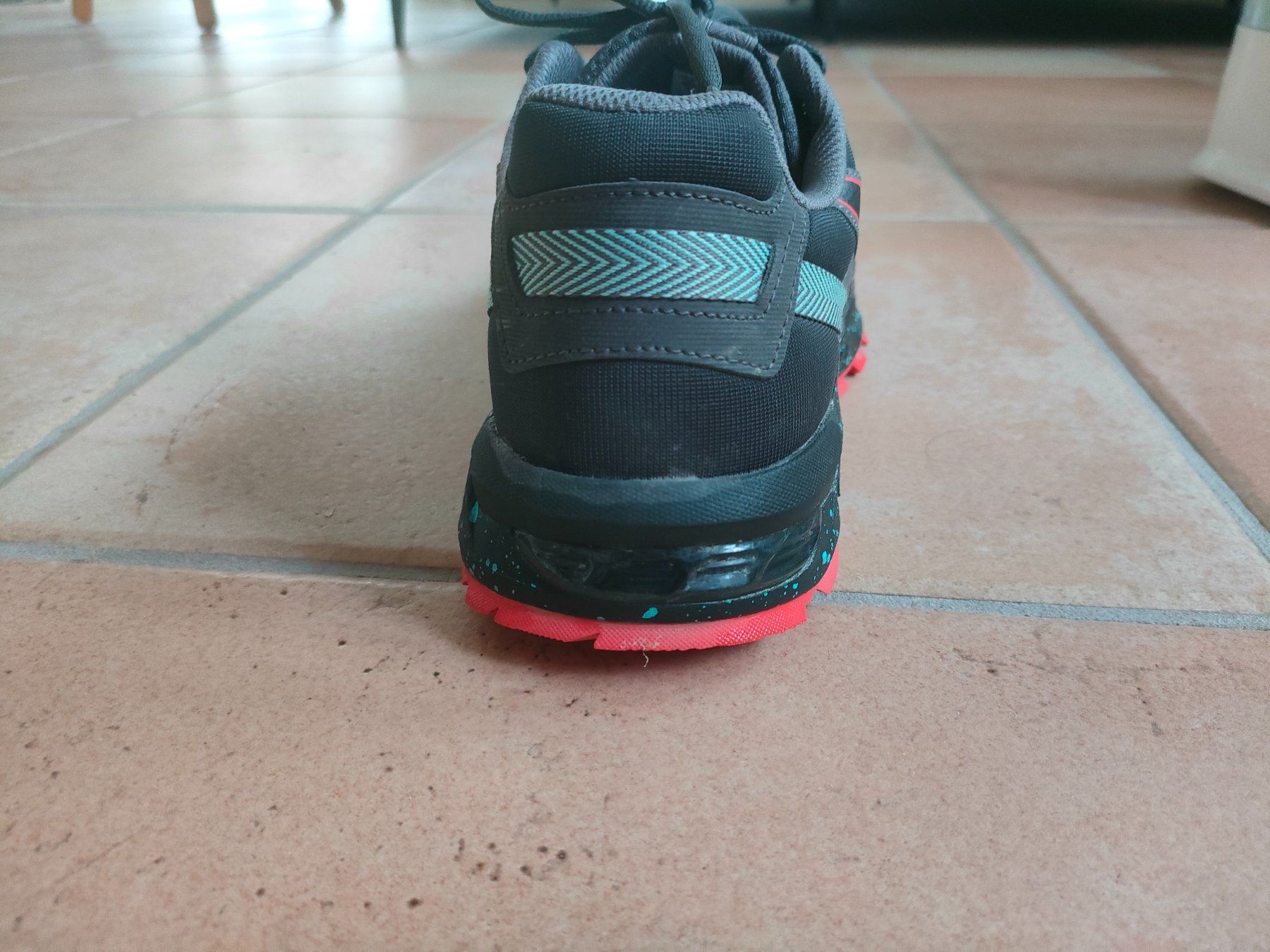 Asics Scarpe da uomo: Asics Citrek Grösse 44 – Usato da Bonstetten venduto da Lazerguyi 1