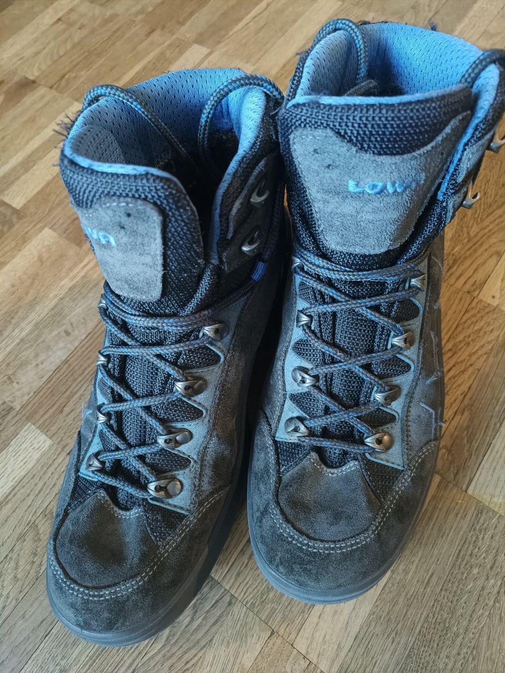 Lowa Scarpe per ragazzi: Lowa Wanderschuh Gr. 39 – Usato da Stein AR venduto da bigjohn82 1