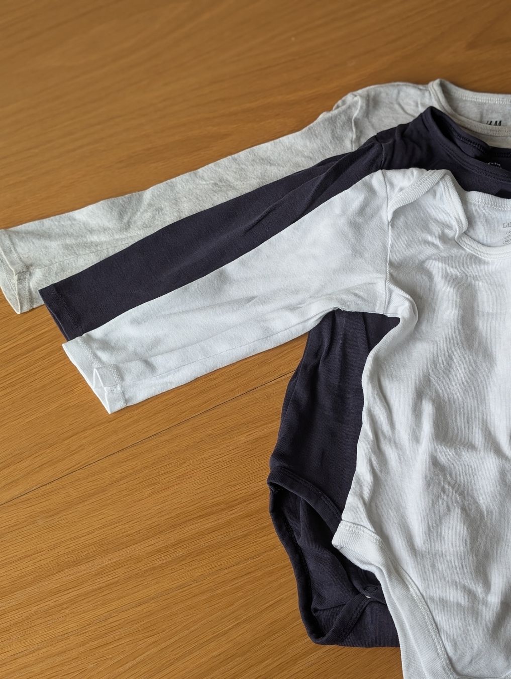 Lotti di vestiti: 3x Langarmbody Gr. 86/92 – Usato da Basel venduto da an_v7yj 2
