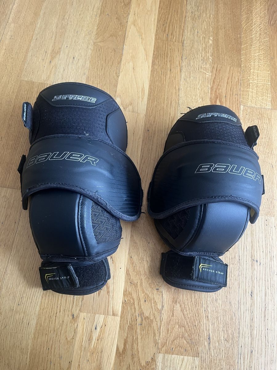 Bauer Protezioni & Imbottiture: Bauer Supreme Kneepad Goalie Size JR – Usato da Kilchberg ZH venduto da quasimodo02