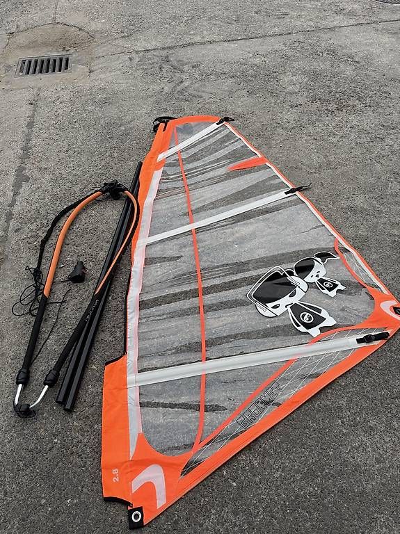 Surf: Kinder Windsurfsegel 2.8m2 – Usato da OBERDIESSBACH venduto da Hcsurfer