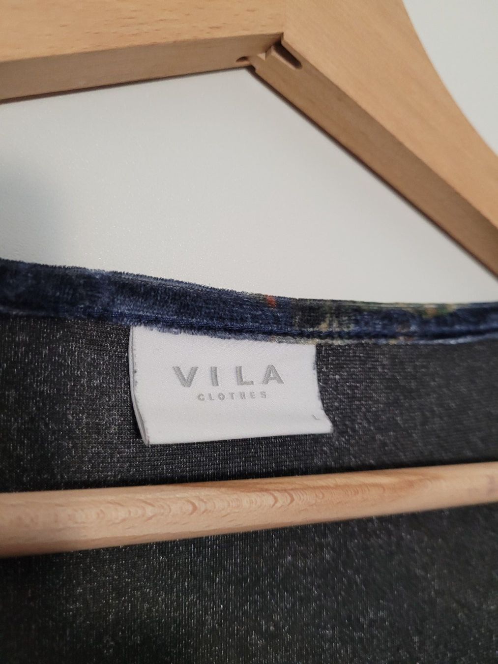 Vila Vestiti: Kleid Vila – Nuovo (secondo la descrizione) da Wetzikon ZH venduto da Tabi91 1