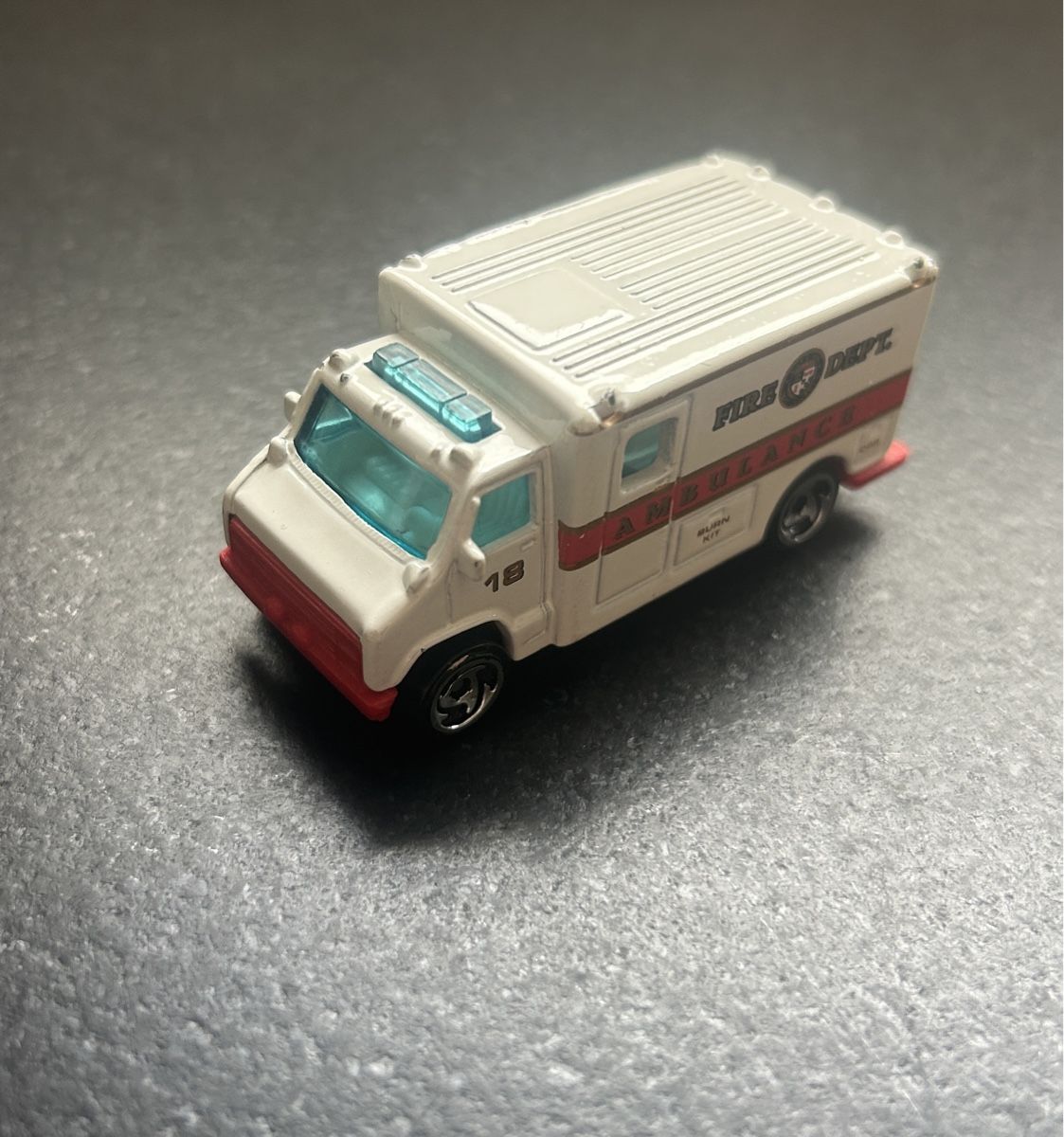 Modellautos: 6 x Spielzeugautos EINSATZWAGEN  1:63 – Gebraucht aus Brislach von gre_t5pb 2