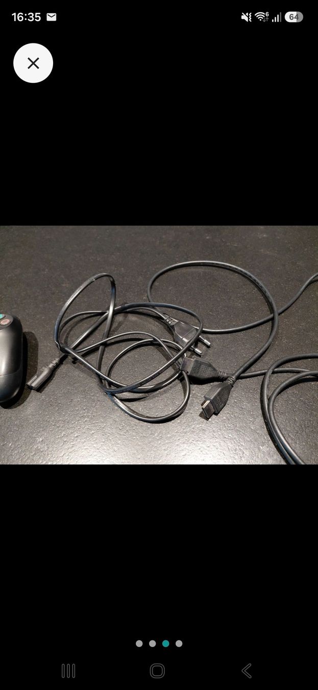 Sony Console: Sony PlayStation 4 Konsole mit Controller und Kabeln – Usato da Heimberg venduto da 19BERN31 1