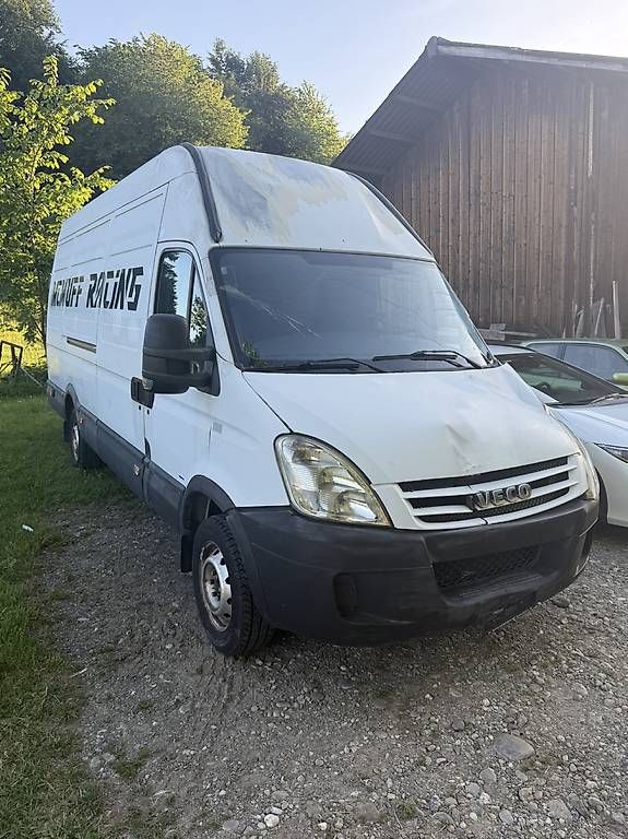 Nutzfahrzeuge: IVECO Daily 35s14v Unfallfahrzeug  – Gebraucht aus Krauchthal von fluecki1 1