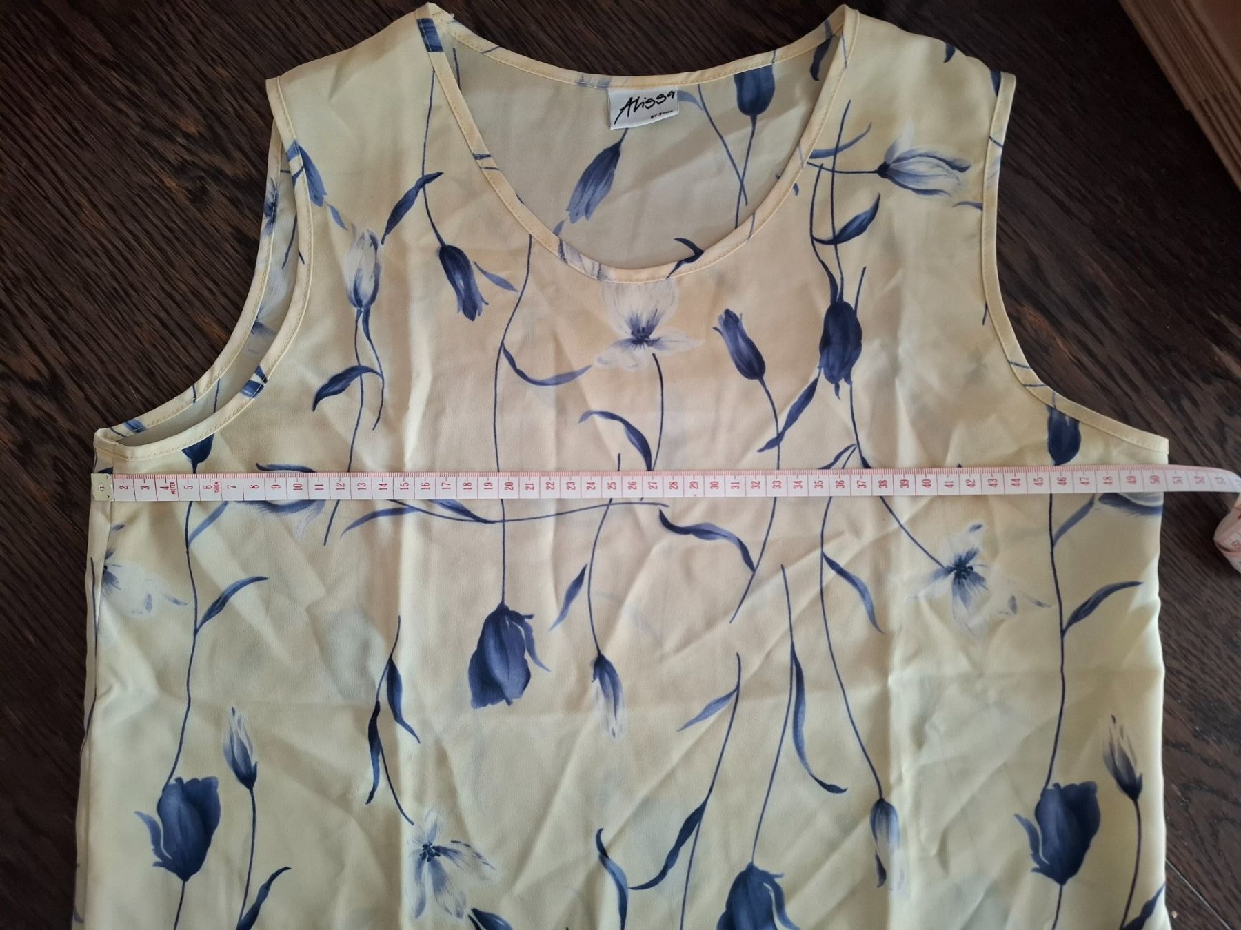 Top: Top Vintage taille M-L – Nuovo (secondo la descrizione) da La Tour-de-Peilz venduto da Marin_nette 4