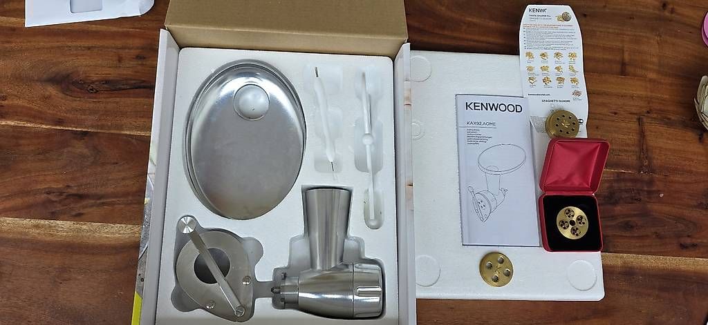 Elettrodomestici da cucina: Kenwood Pasta Shaper mit 2 Messing Matritzen – Usato da Ersigen venduto da LuOe78 1
