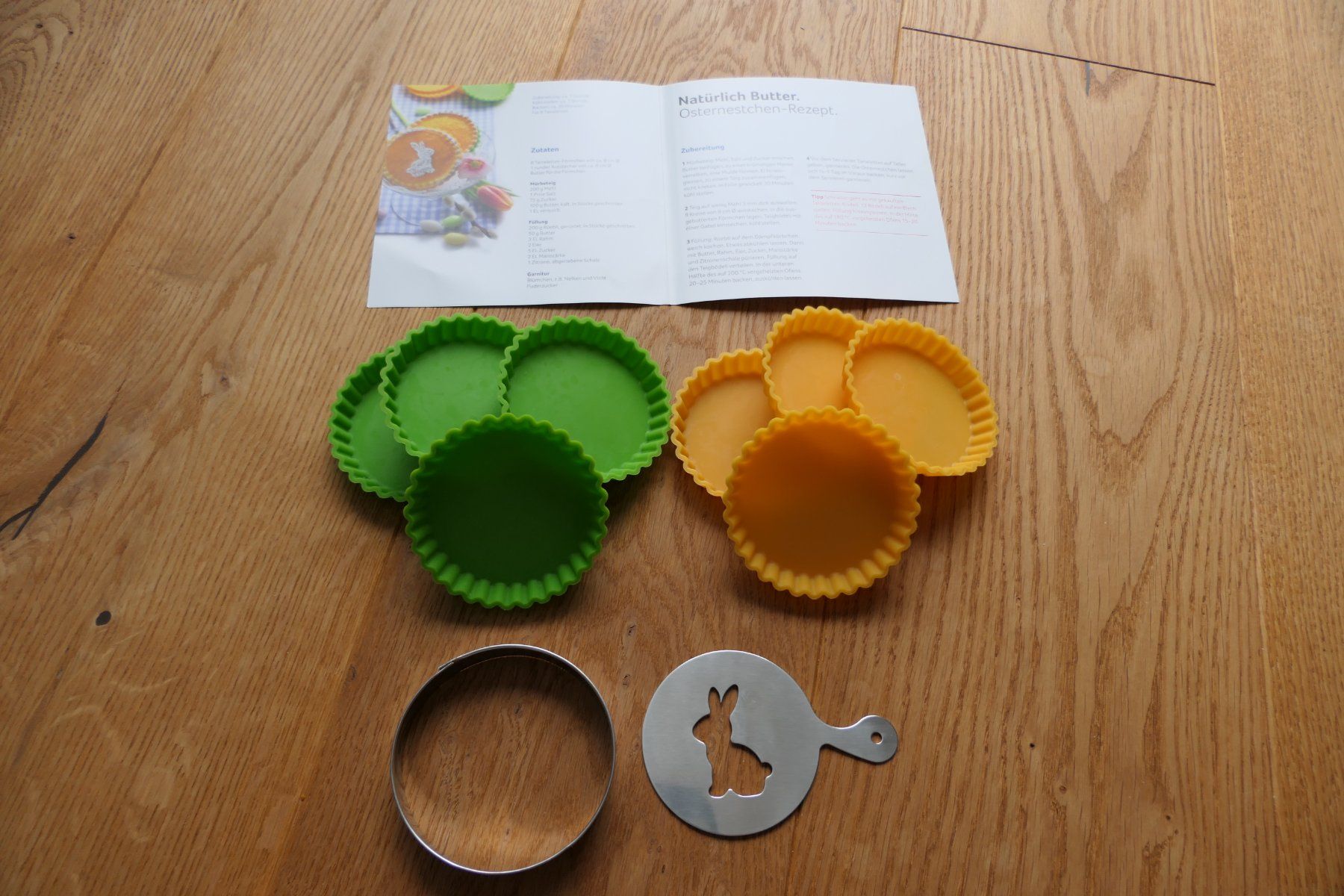 Teglie da forno: 8 Oster Tartelettes Förmchen Silikon mit Hasen-Schablone – Nuovo (secondo la descrizione) da ESCHENBACH SG venduto da MAKULU04 2