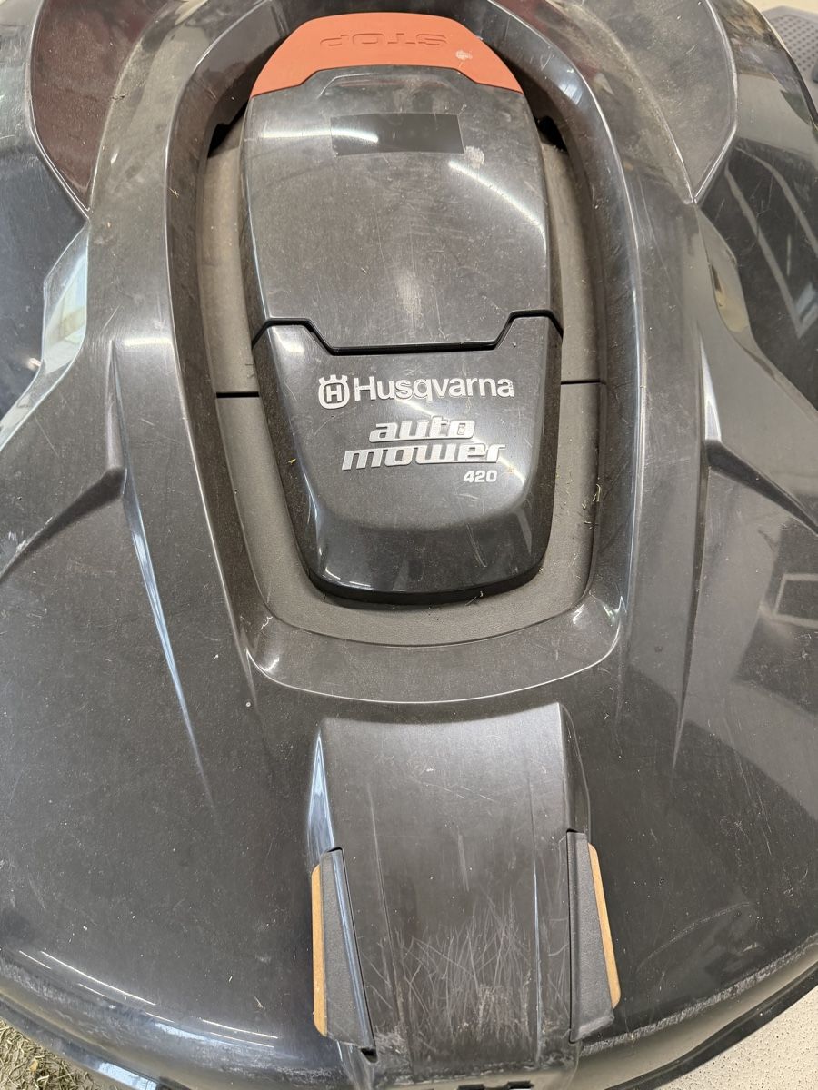 Husqvarna Tagliaerba: Rasenroboter Husqvarna AM420 – Usato da Kriens venduto da Frenchi1 4