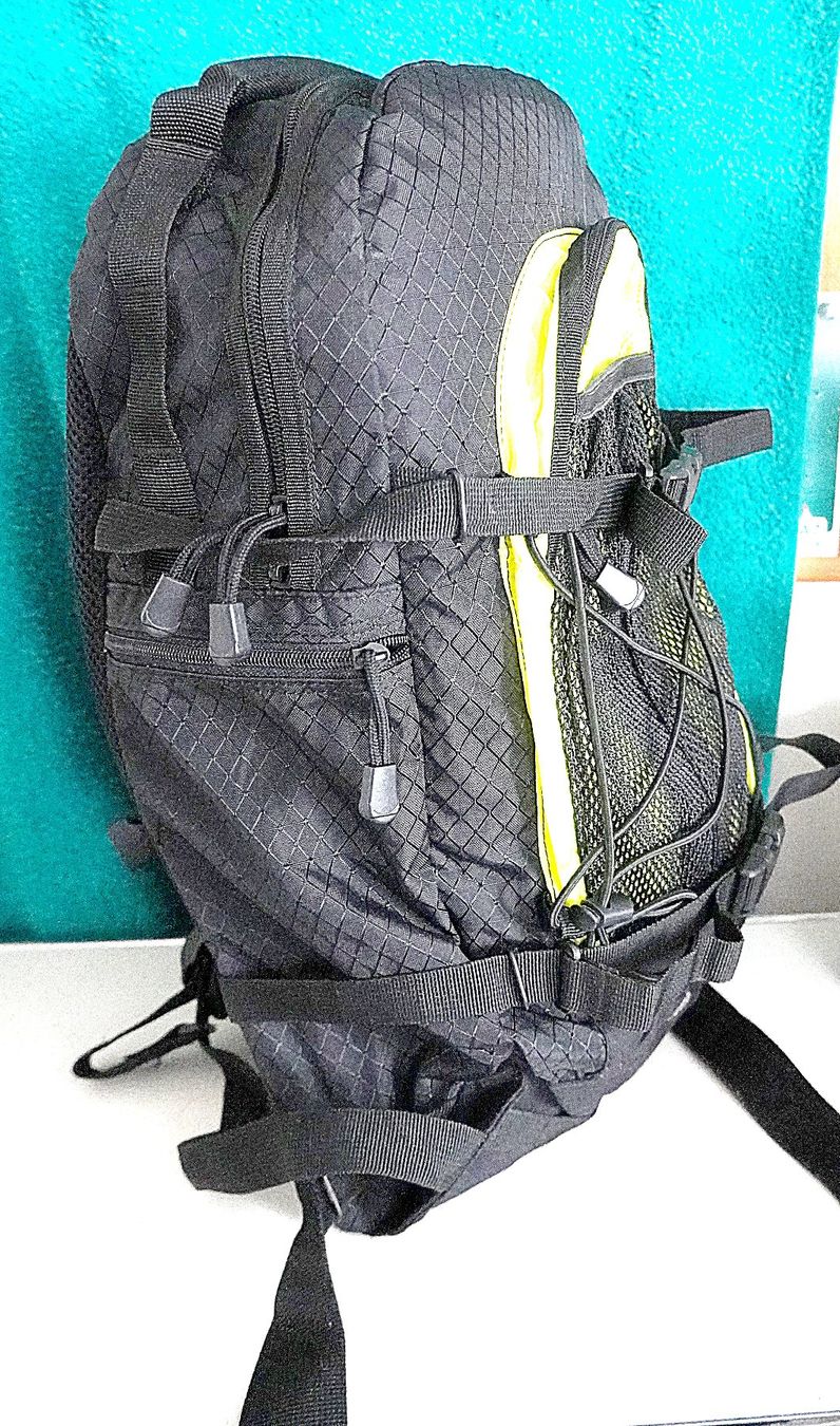 Rucksäcke: Rucksack Tages - Wander Rucksack – Gebraucht aus Baar von 2cvbaar