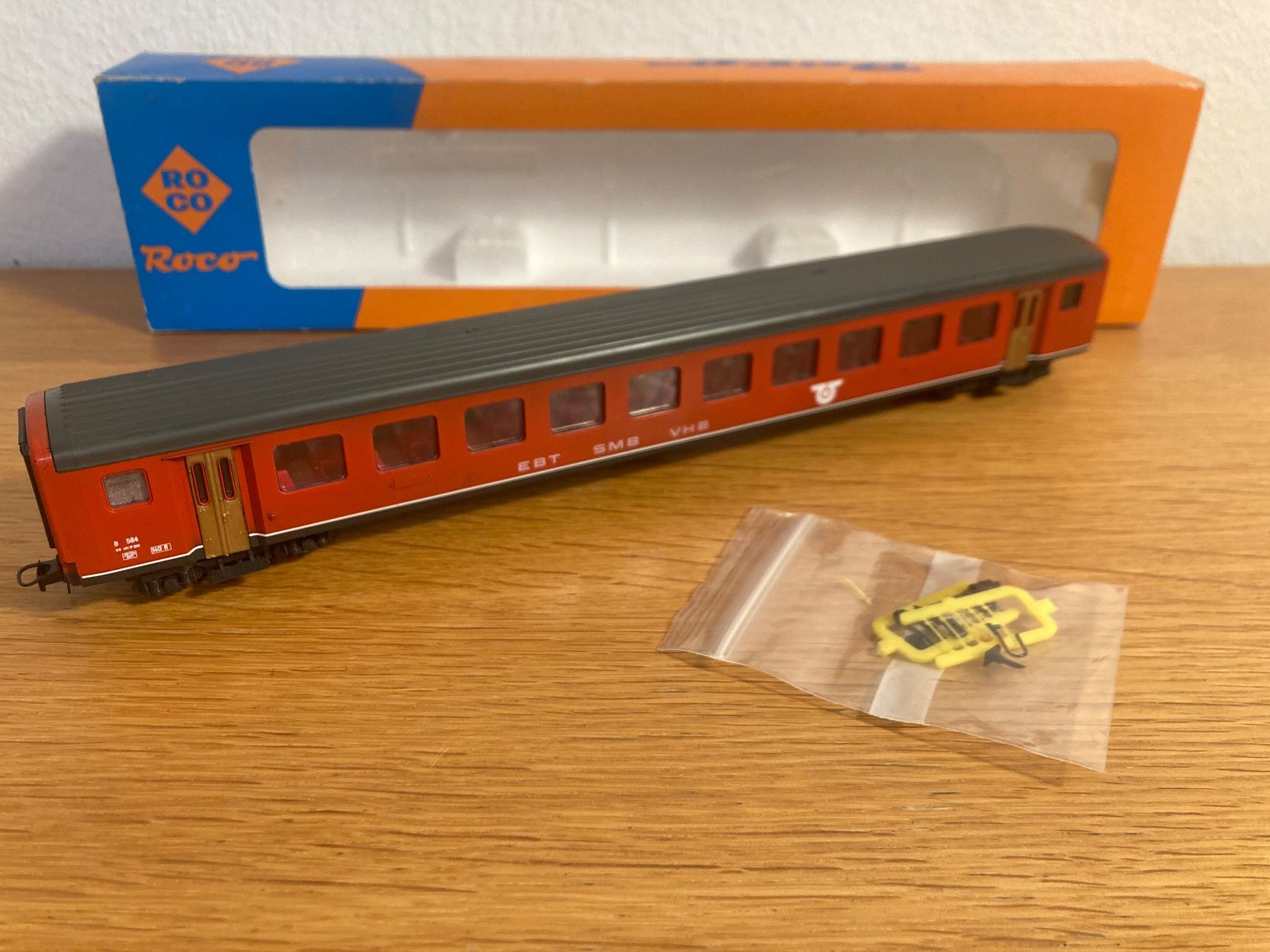 Roco Modellini di ferrovie: H0 Roco EBT Einheitswagen II – Usato da Bern venduto da yle_qd7v 2