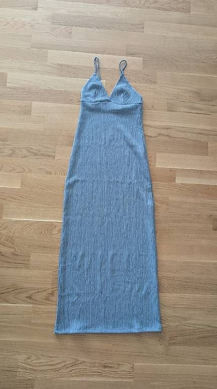Robes: Kleid in Grösse S – D'occasion à Root par vin_wr2l