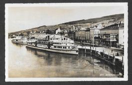 Rorschach Hafen mit Schiffen und Bahnhof