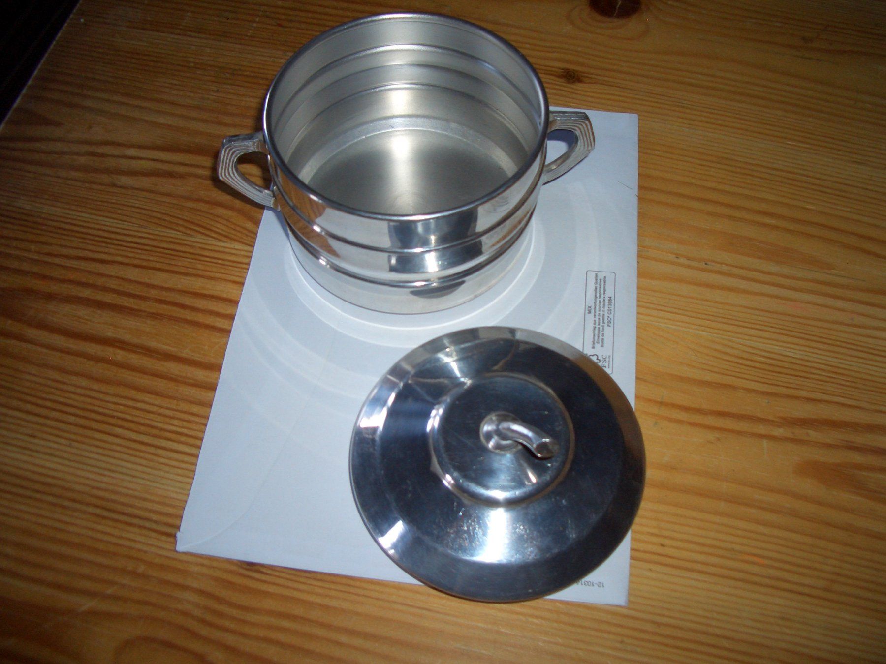 Casseroles: Alluminium Behälter mit Deckel rund silberfarben – Neuf (Voir description) à Präz par Eroberto 1