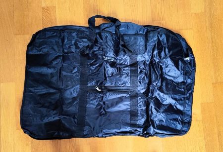 Très grand sac de voyage souple, neuf et jamais utilisé.