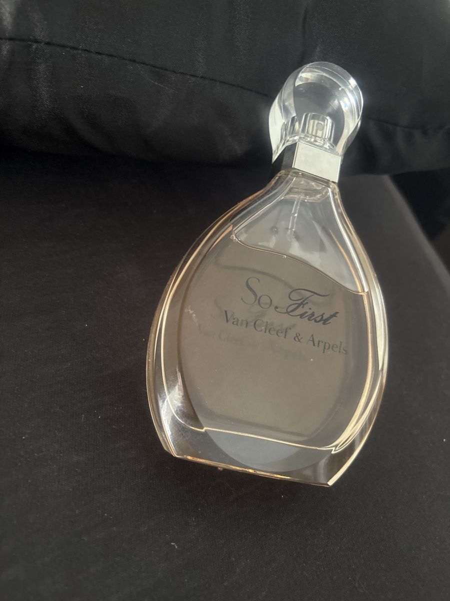 Van Cleef Profumi & Eau de Toilette: Van Cleef & Arpels So First 100ml – Usato da Täsch venduto da iladt