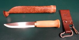 JAGDMESSER MIT ETUI,+ MOUSQUETON FÜR GURT AUS SUOMI FINLAND,