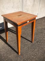 Antiker Hocker, alte schöne Qualität Sehr schön gemacht