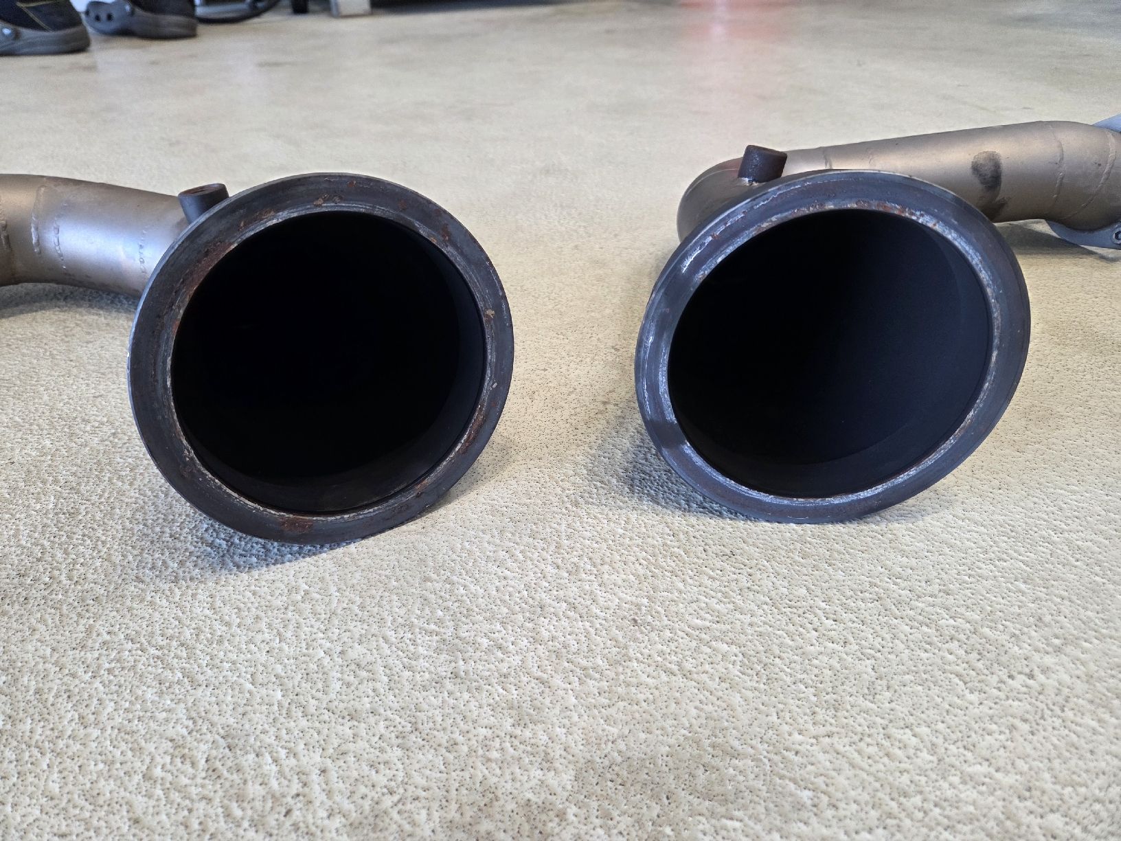 Lamborghini Échappements: Lamborghi Urus Audi / Porsche / Sport Auspuff Down Pipes – D'occasion à Spreitenbach par VORSTADTGARAGE8957 1