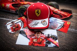 Original Sebastian Vettel Ferrari Autogramm Set