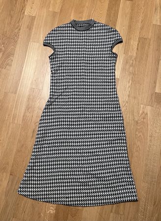 Elegantes Wollkleid mit Hahnentrittmuster – Made in Italy 