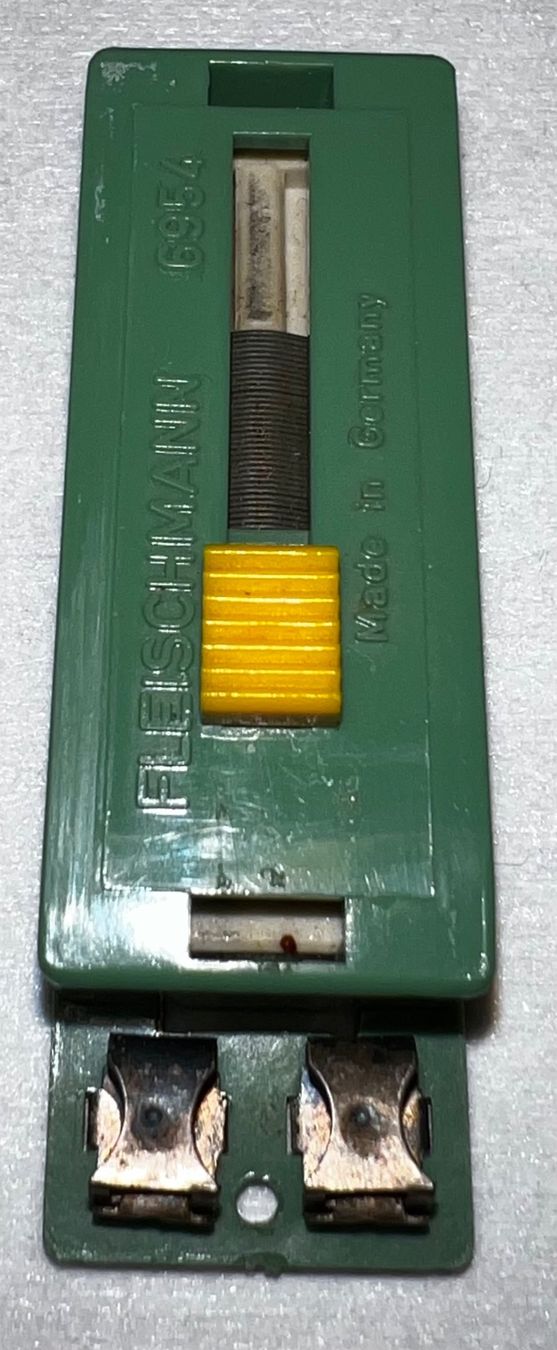 Fleischmann Modelleisenbahnen: Fleischmann Langsamfahr-Wiederstand , 6954 – Gebraucht aus Basel von jonnyhaas 1