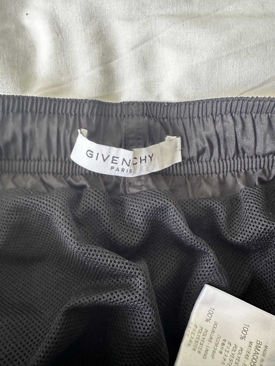 Givenchy Costumi da bagno: Givenchy Badehose – Usato da Zürich venduto da Zoheir07 2