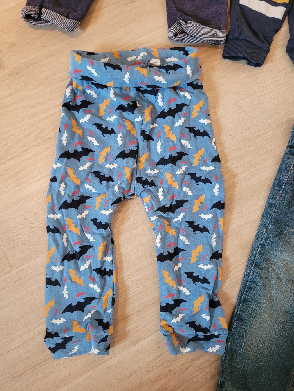 Pantaloni: 5 Hosen Gr. 86 – Usato da Lupsingen venduto da sta_wgg5 1