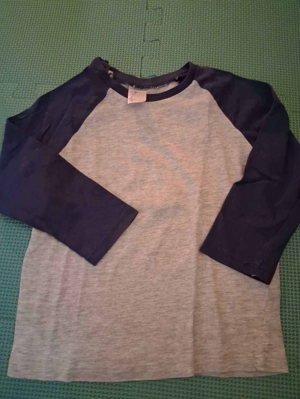 Lotti & Set di vestiti: Kleiderset gr 86 – Usato da Astano venduto da mclotto 6