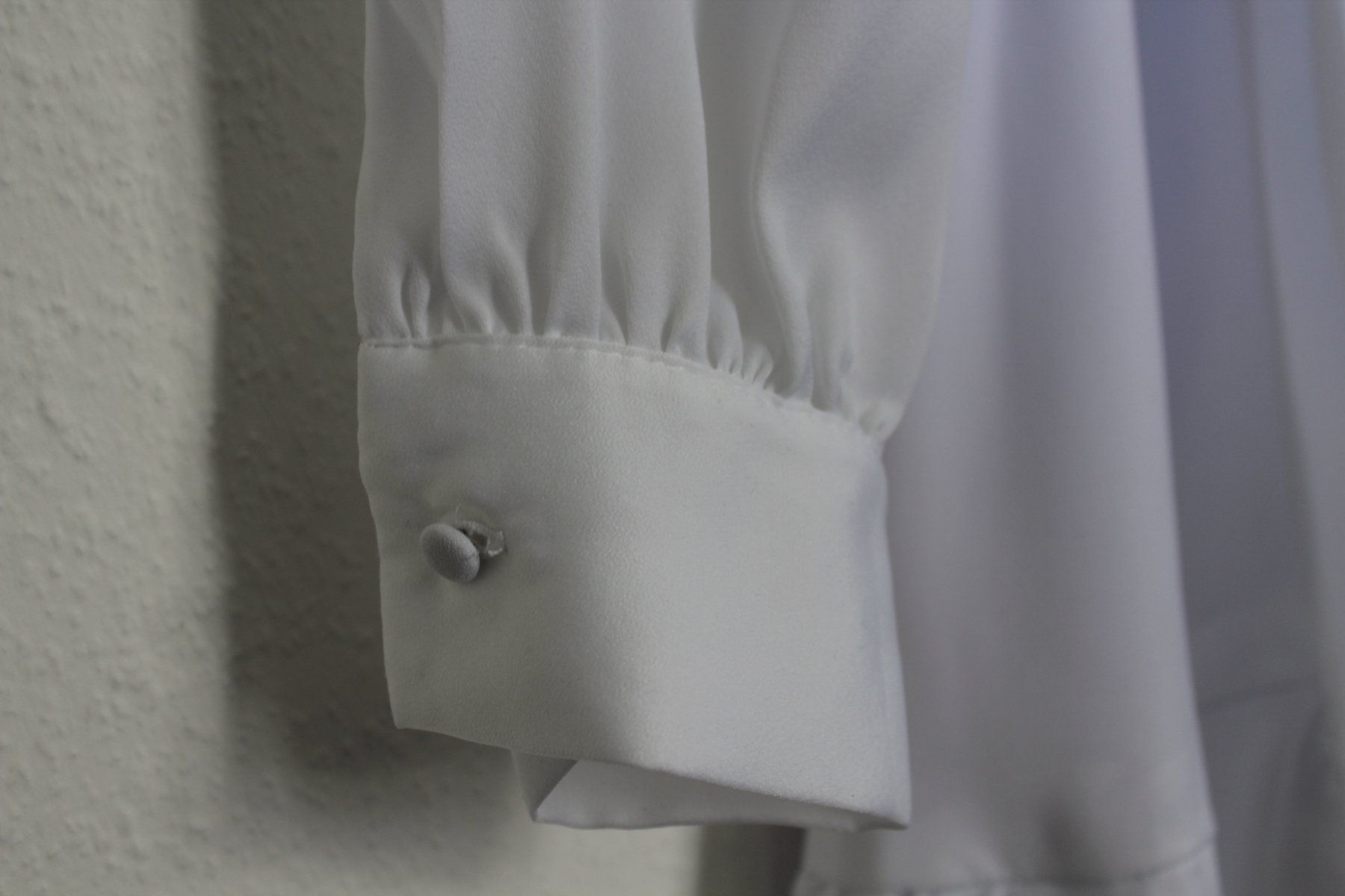 Guess Vestiti: Mini robe blanche ceintrée élégante guess – Usato da Morges venduto da Vintage_Only 2