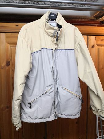 Burton Snowboardjacke in Grösse M eher ein L