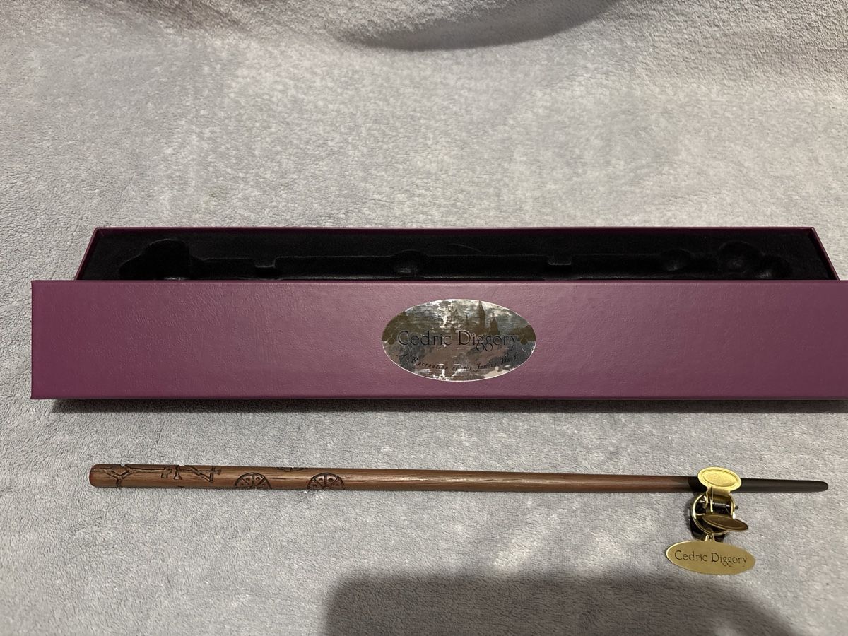 Figuren: Zauberstab Harry Potter Cedric Diggory Neu mit Box – Neu (gemäss Beschreibung) aus Zürich von zimtstern45