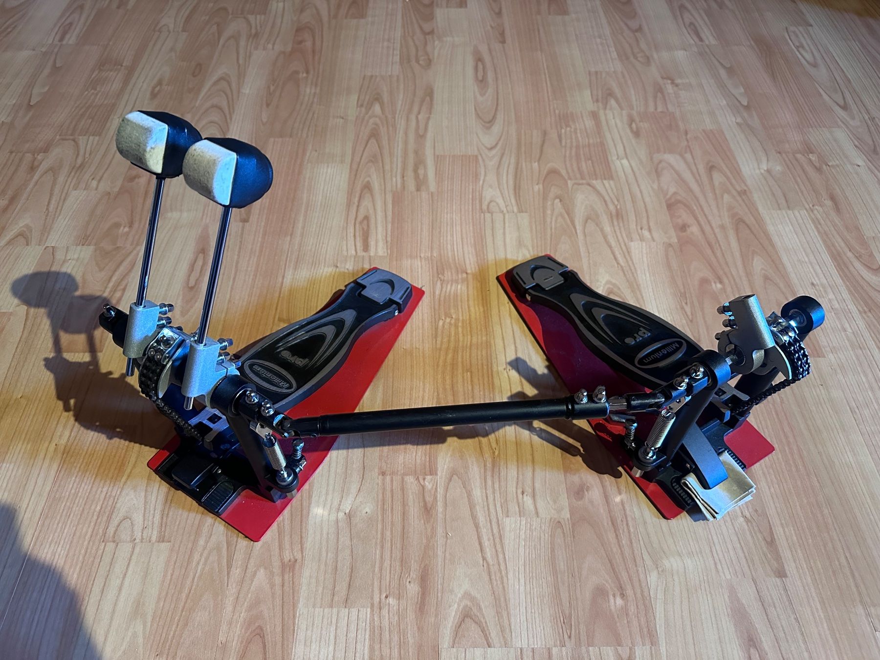Strumenti musicali: Double Pédale Millenium Pro Series + Mallette – Usato da Estavannens venduto da Woupitoupitouwoup 1