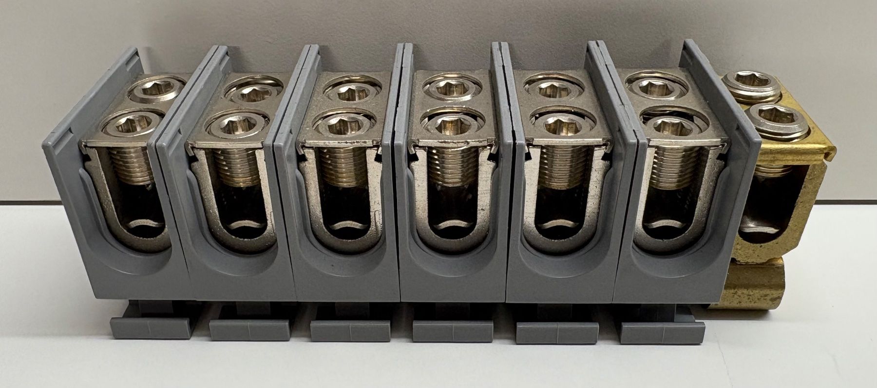 Elektronikbauteile: Abzweigklemme Woertz 70mm² – Gebraucht aus Koppigen von dan_y2bm 2