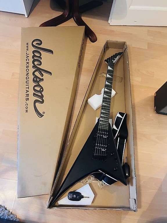 Strumenti musicali: Guitare électrique, Jackson – Usato da Morges venduto da sla_vm75