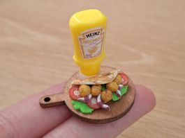 Puppenhaus gefüllte Brottasche mit Mayo