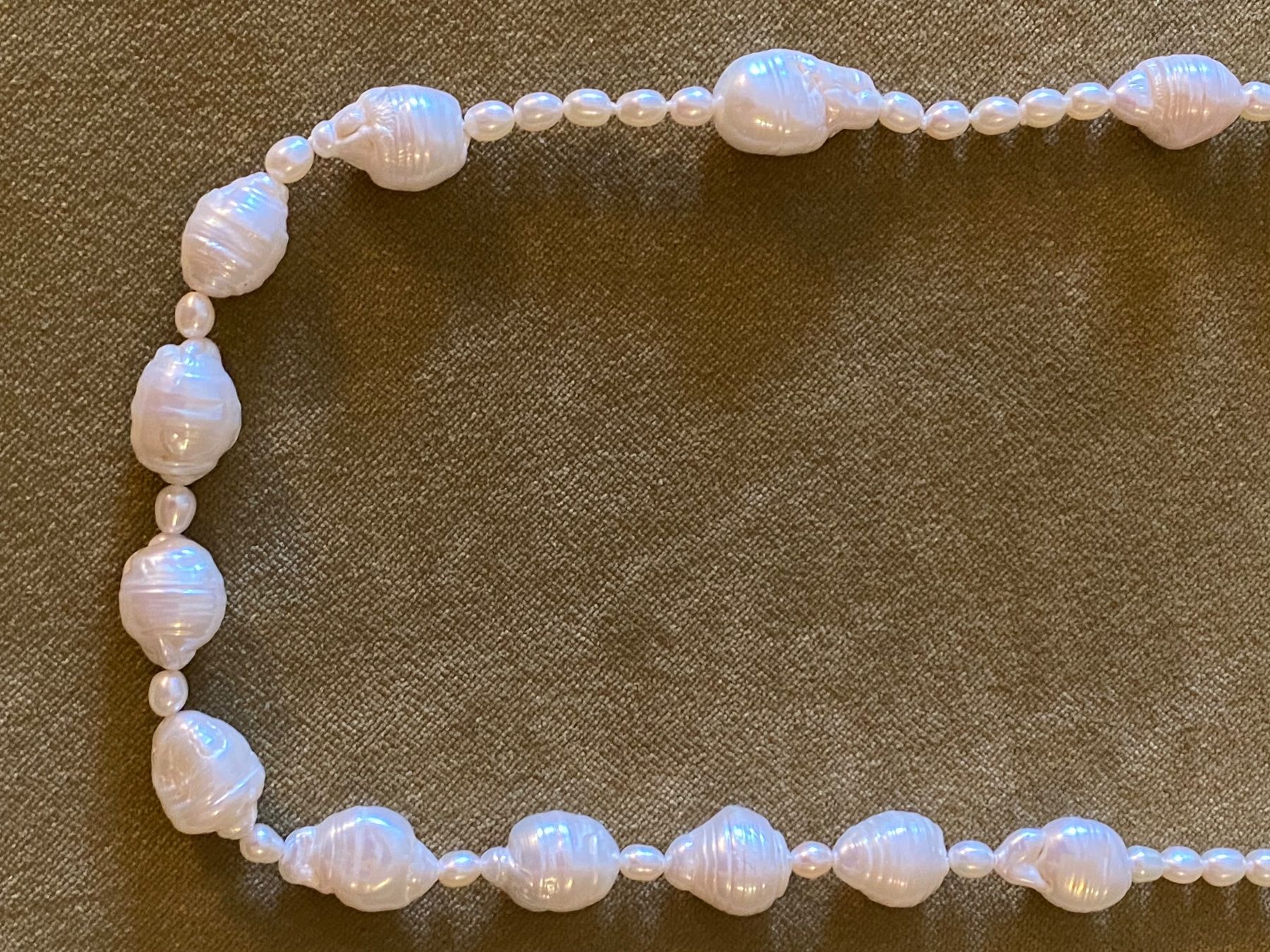 Catenine: Collier perles de différentes tailles – Usato da St-Blaise venduto da NSUTT1953