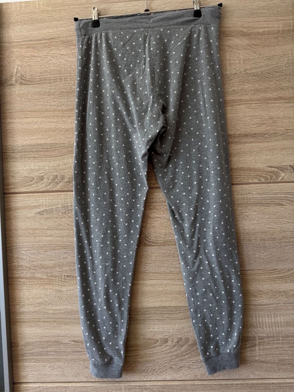 Pyjamas: Ensemble de pyjama gris – Gebraucht aus Montreux von Izapeche811 6