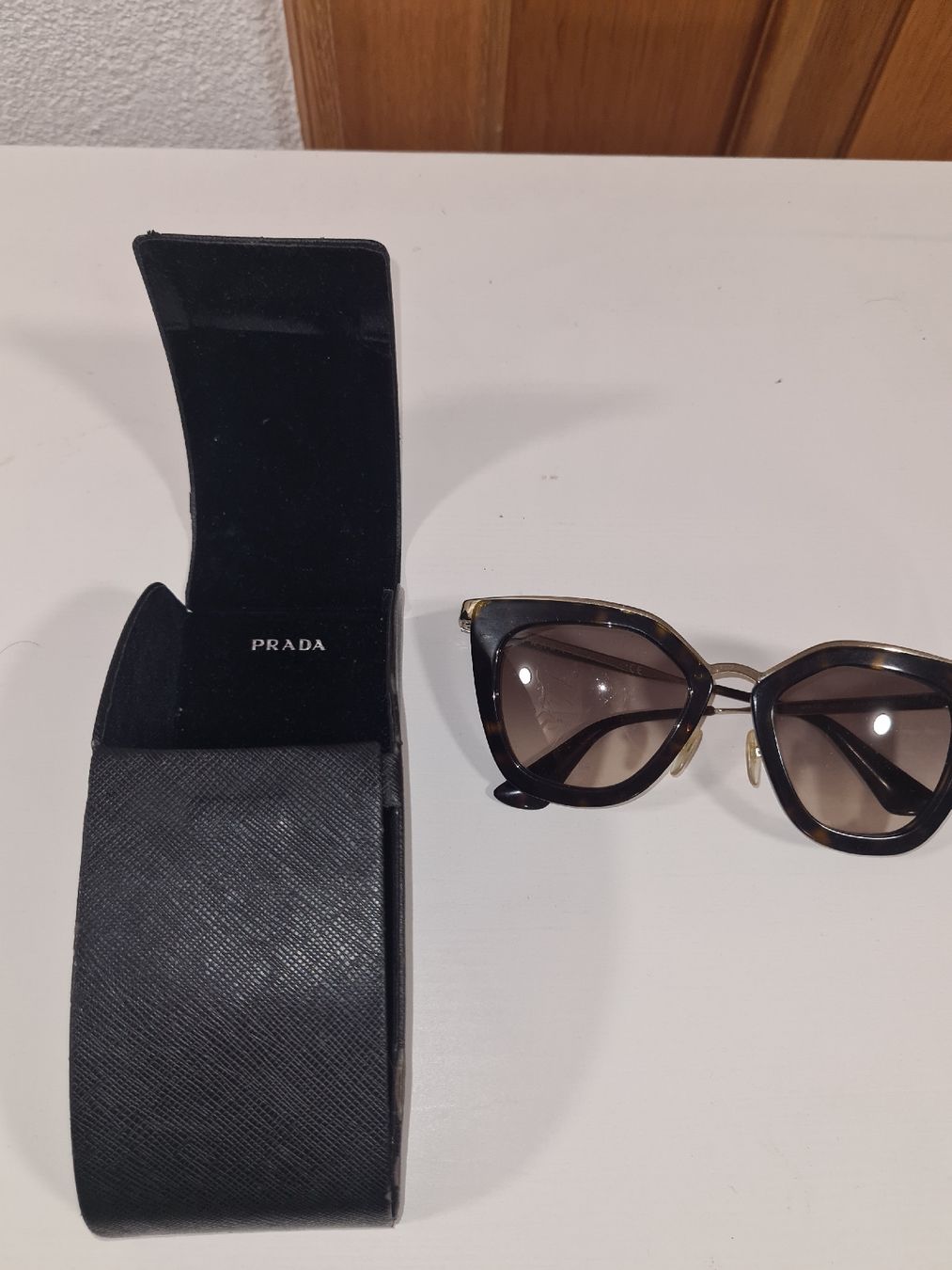 Prada Occhiali & Lenti: Original PRADA Sonnenbrille – Usato da Adligenswil venduto da FriedasWelt