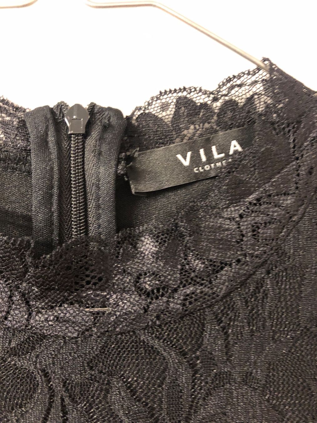 Vila Kleider: Schwarzes Kleid mit Spitzen – Gebraucht aus Sargans von RaBa08 3